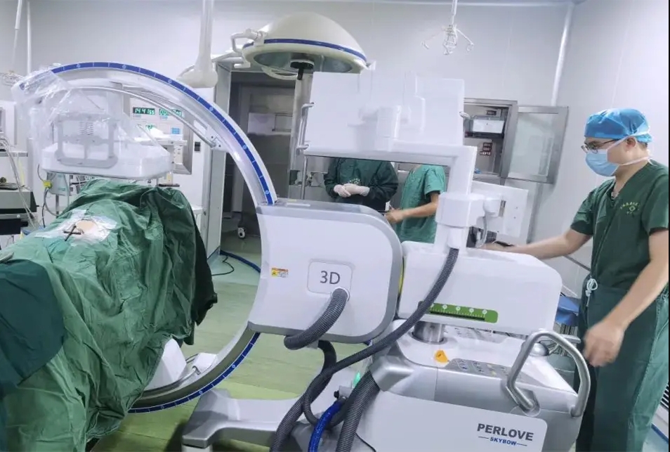 C臂機(jī)和無(wú)菌保護(hù)套